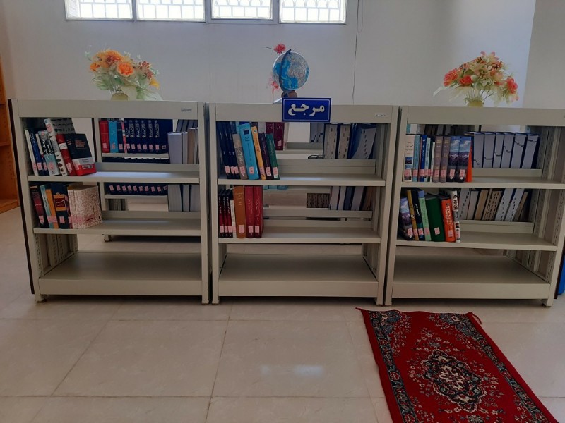 بخش مرجع در مخزن کتابخانه پذیرای پژوهشگران می باشد